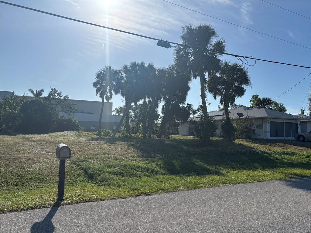 Photo of 145 Mark Twain Lane, Rotonda West, FL 33947 (MLS # N6135984)