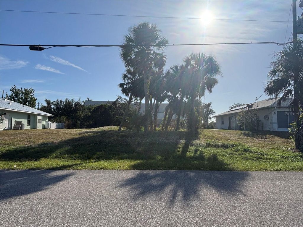 Photo of 145 Mark Twain Lane, Rotonda West, FL 33947 (MLS # N6135984)