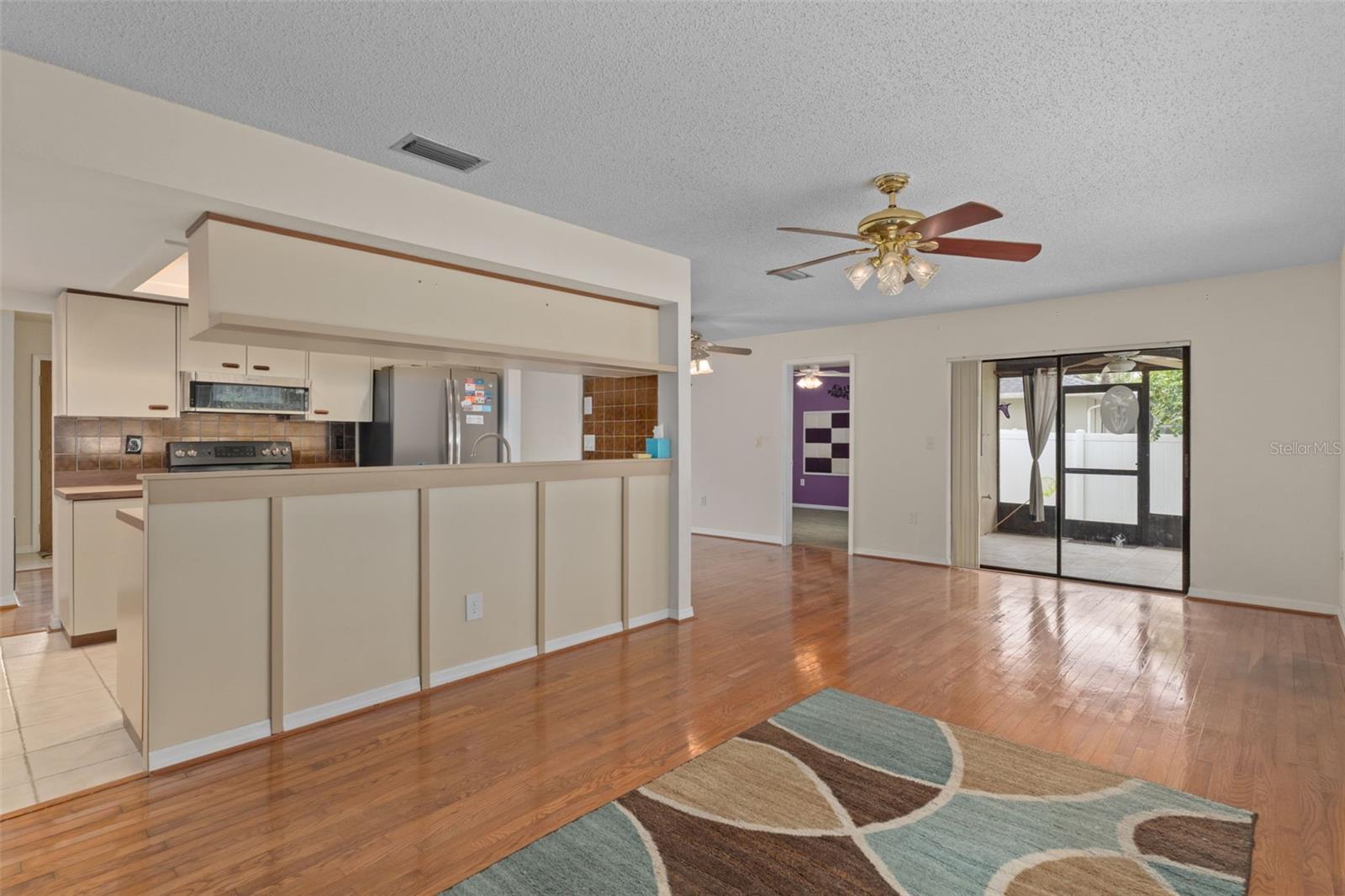 SPRING HILL - Residential