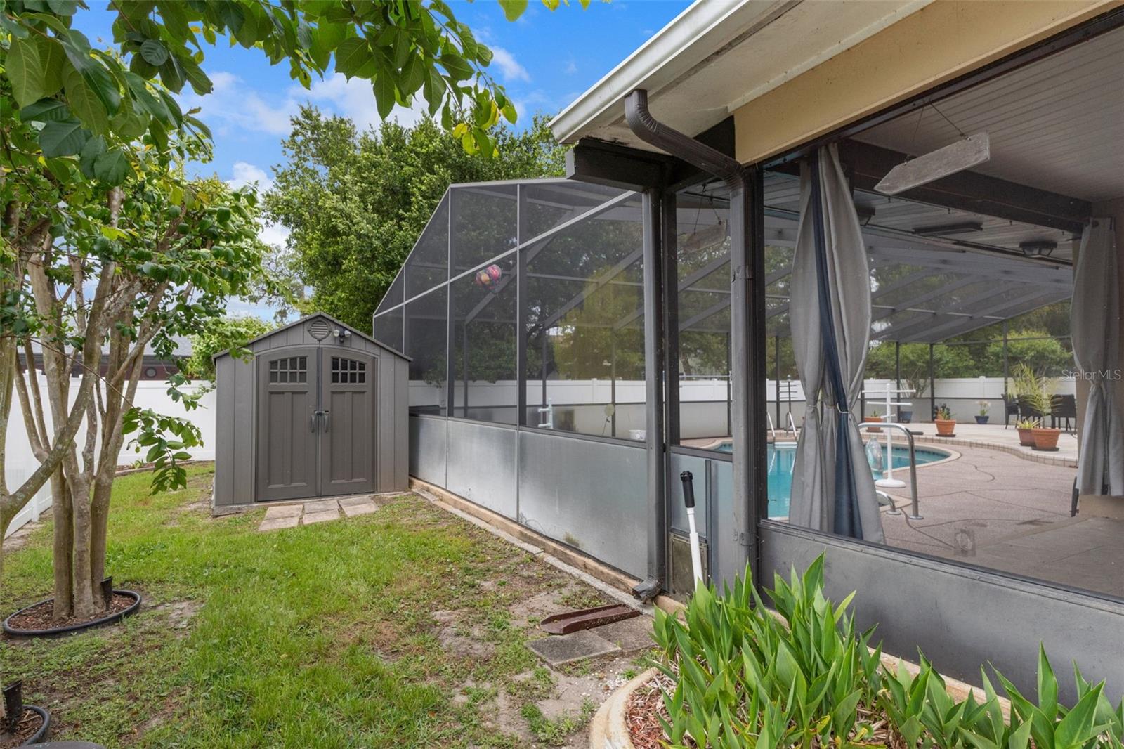 SPRING HILL - Residential