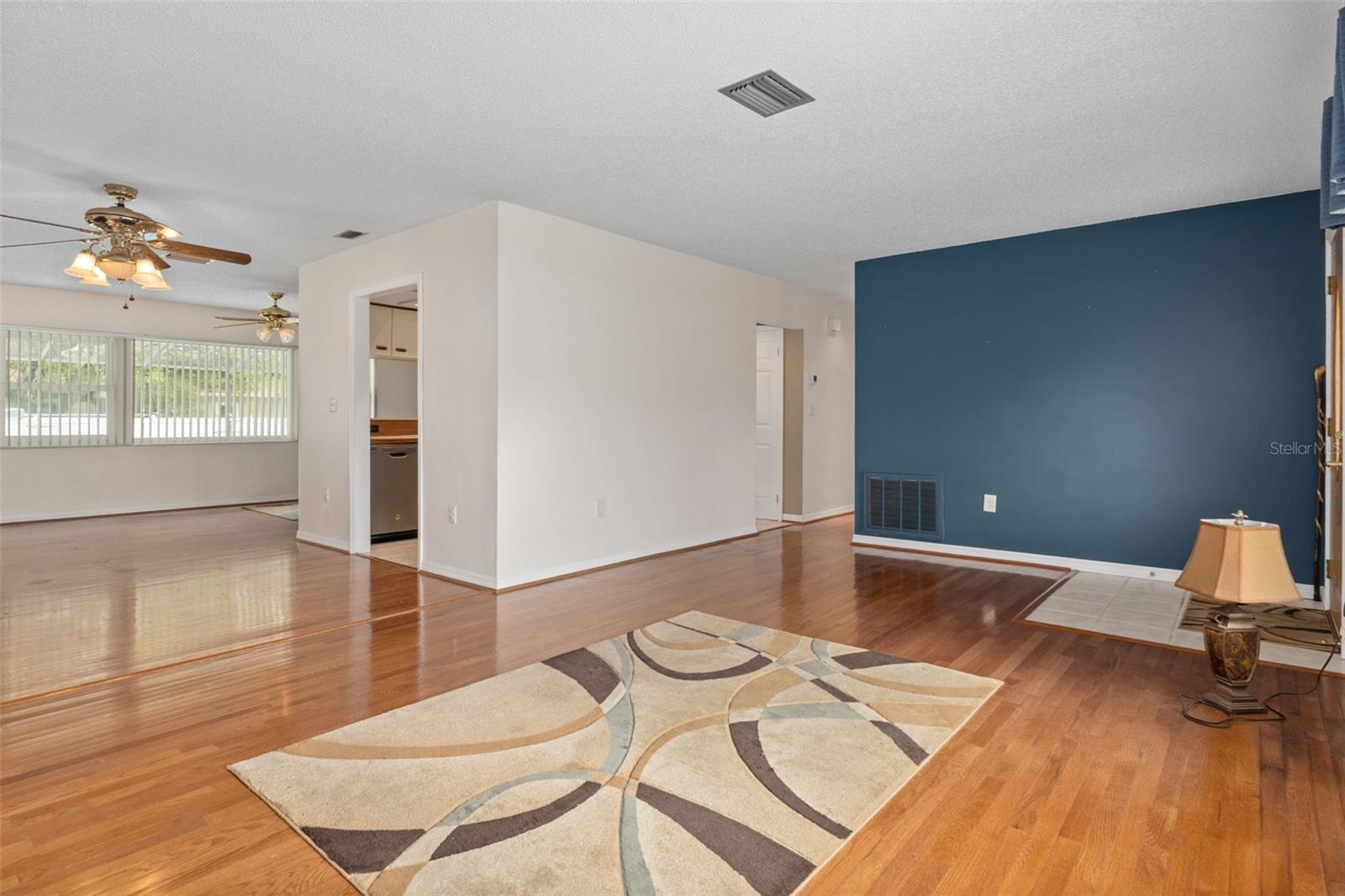 SPRING HILL - Residential