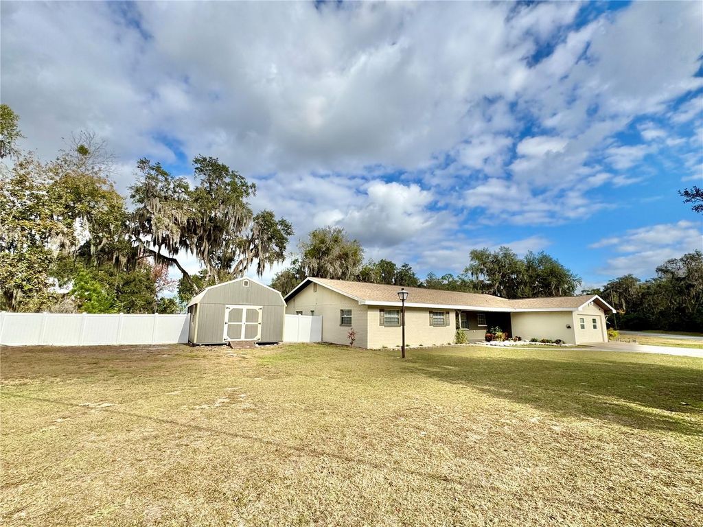 Photo of 7625 E Misty Lane, Inverness, FL 34450 (MLS # TB8499987)