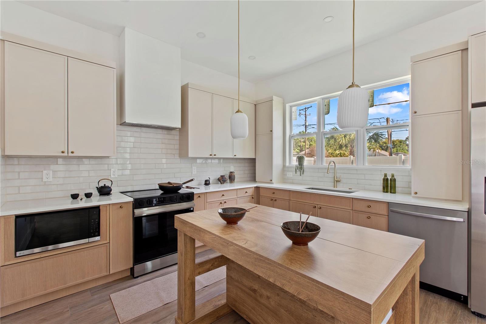 RIVERBEND MANOR - Residential