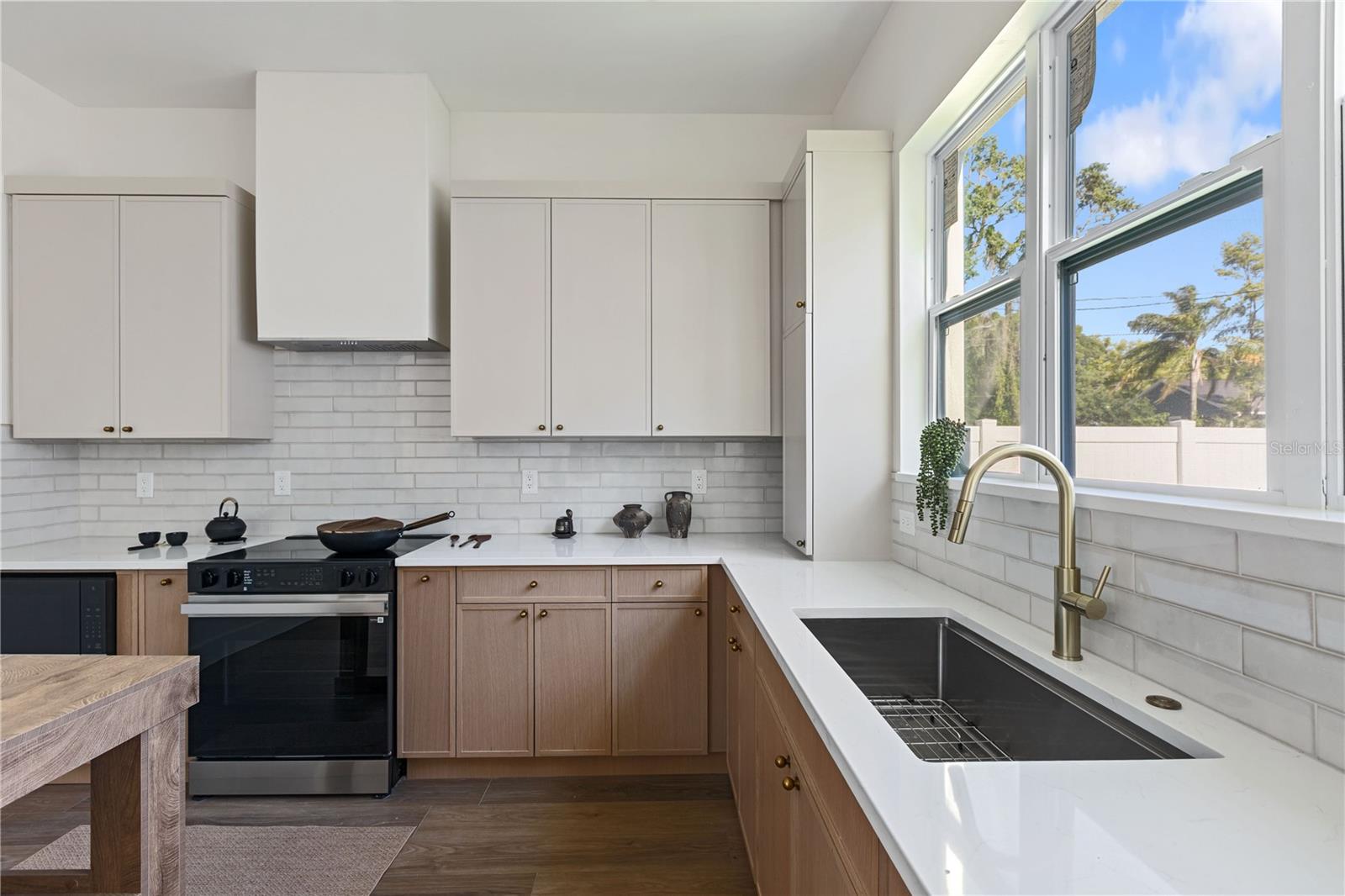 RIVERBEND MANOR - Residential