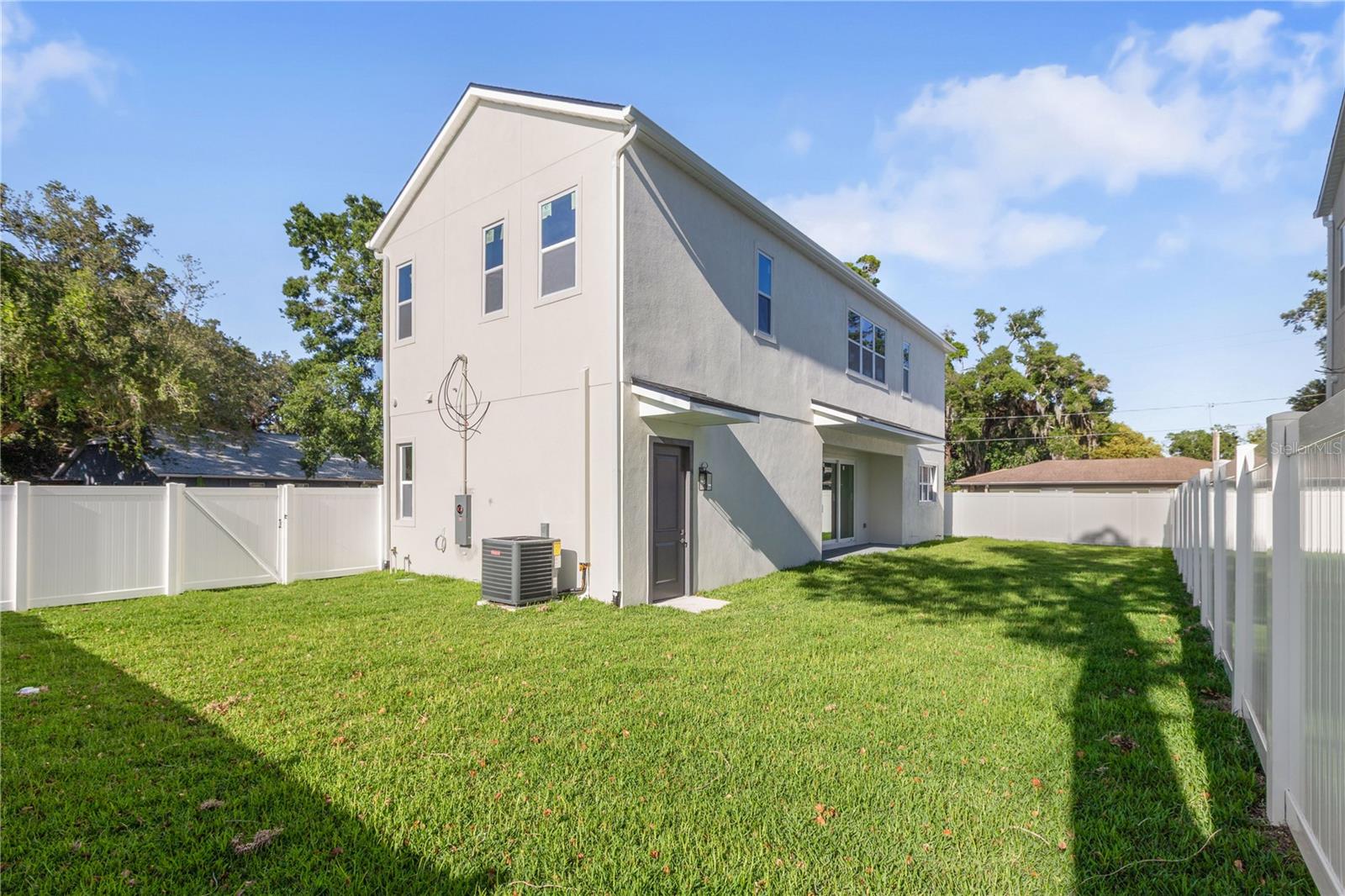 RIVERBEND MANOR - Residential