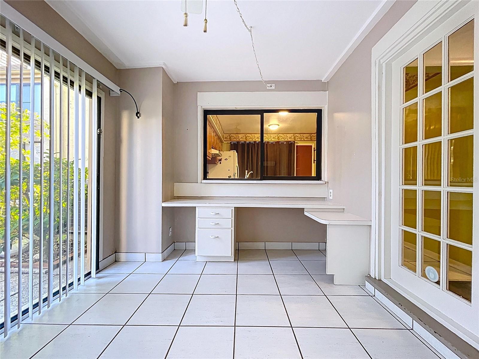 CARROLLWOOD VILLAGE PINE LAKE - Residential