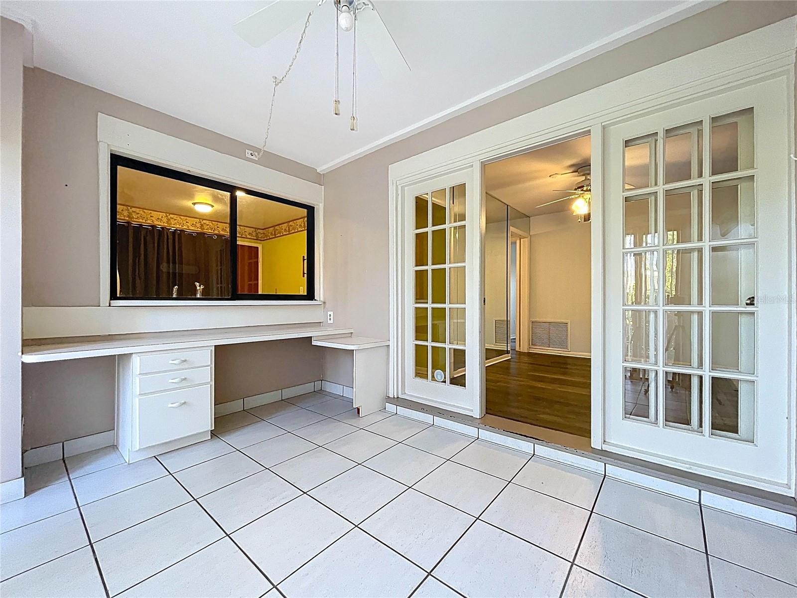 CARROLLWOOD VILLAGE PINE LAKE - Residential