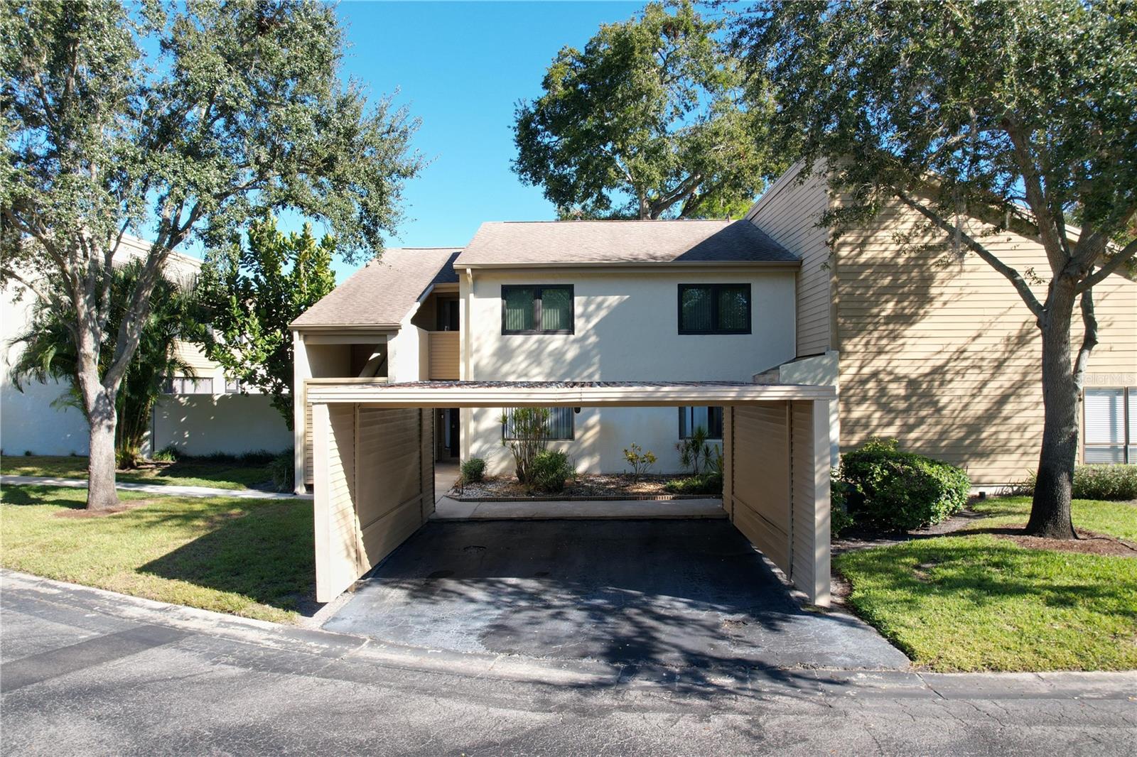 CARROLLWOOD VILLAGE PINE LAKE - Residential