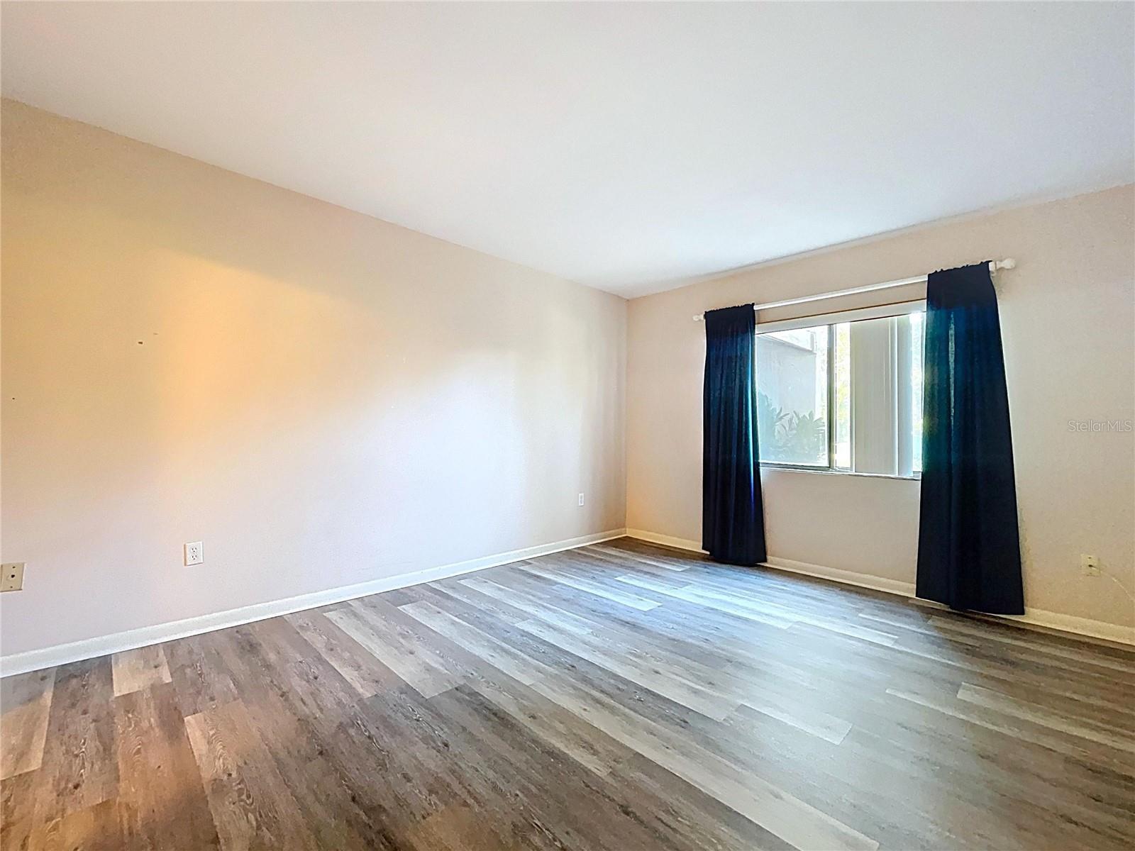 CARROLLWOOD VILLAGE PINE LAKE - Residential