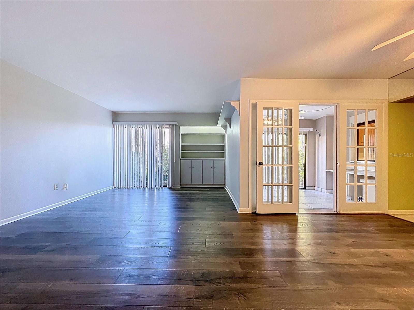 CARROLLWOOD VILLAGE PINE LAKE - Residential