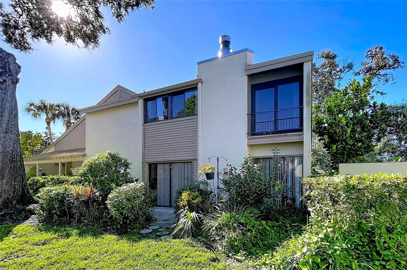 CARROLLWOOD VILLAGE PINE LAKE - Residential