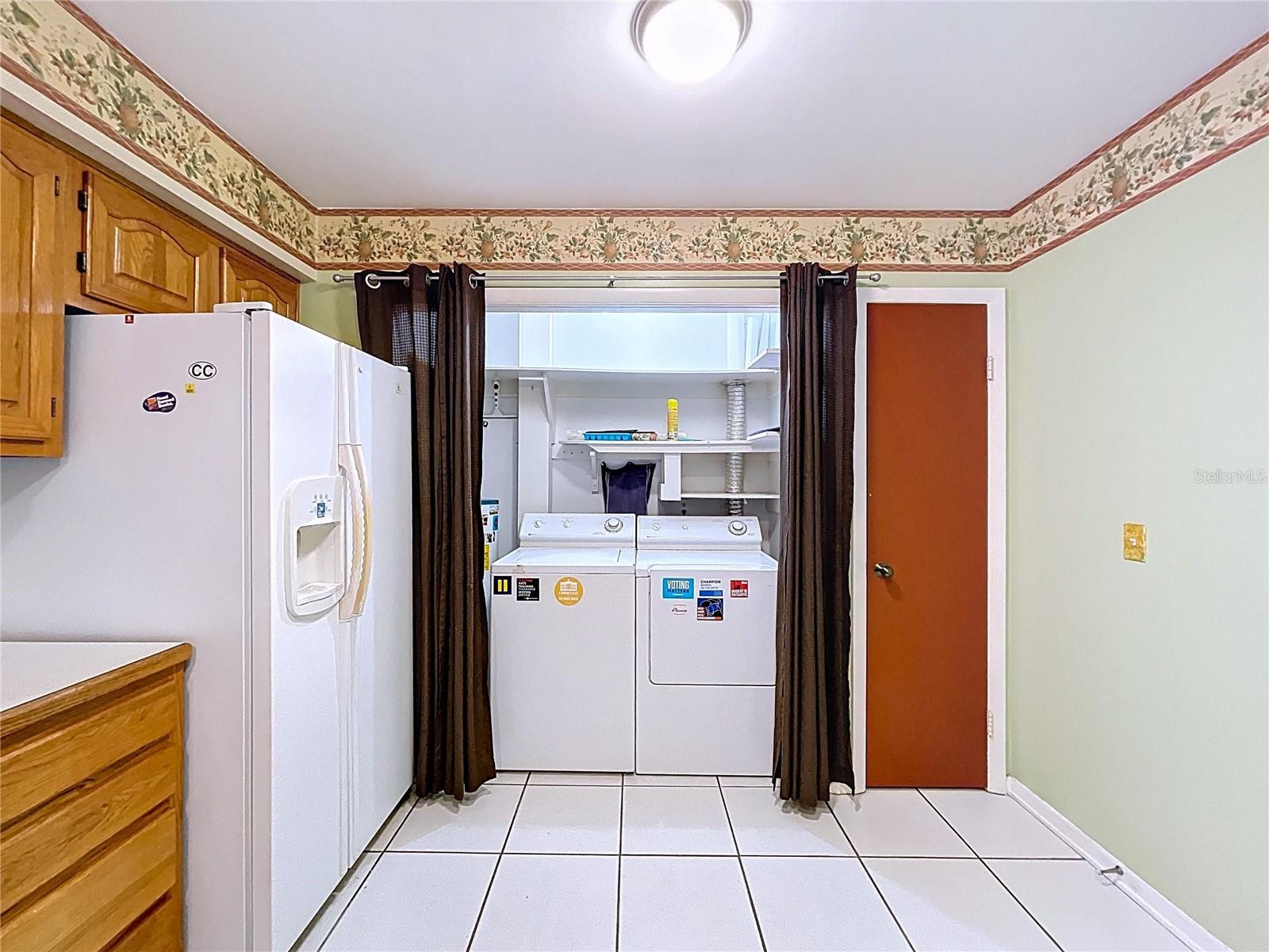 CARROLLWOOD VILLAGE PINE LAKE - Residential