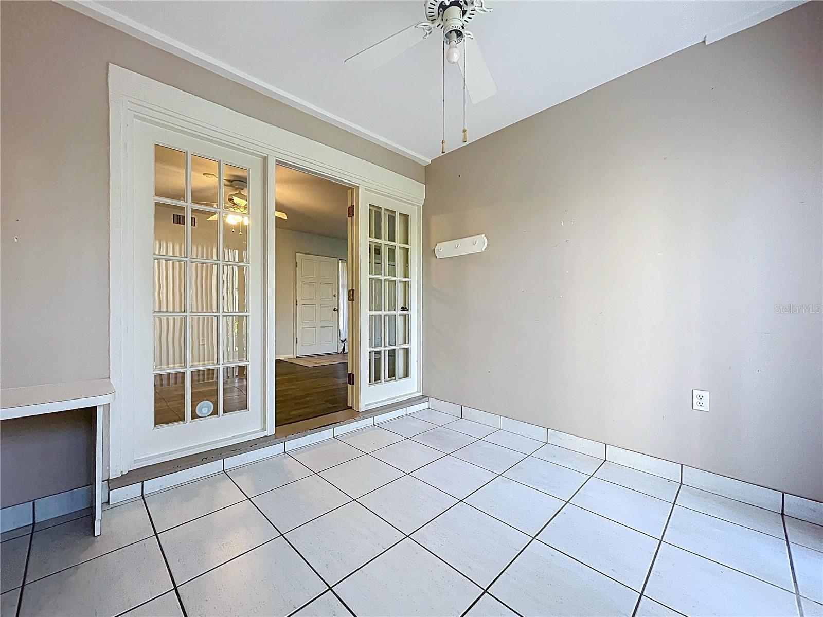 CARROLLWOOD VILLAGE PINE LAKE - Residential