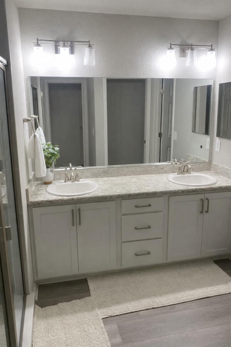 TOWNE PARK ESTATES - Residential Lease