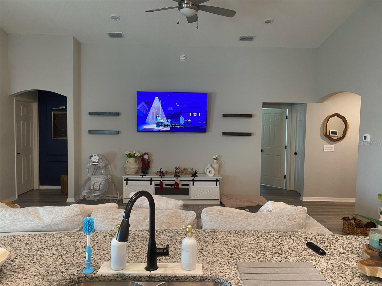 TOWNE PARK ESTATES - Residential Lease