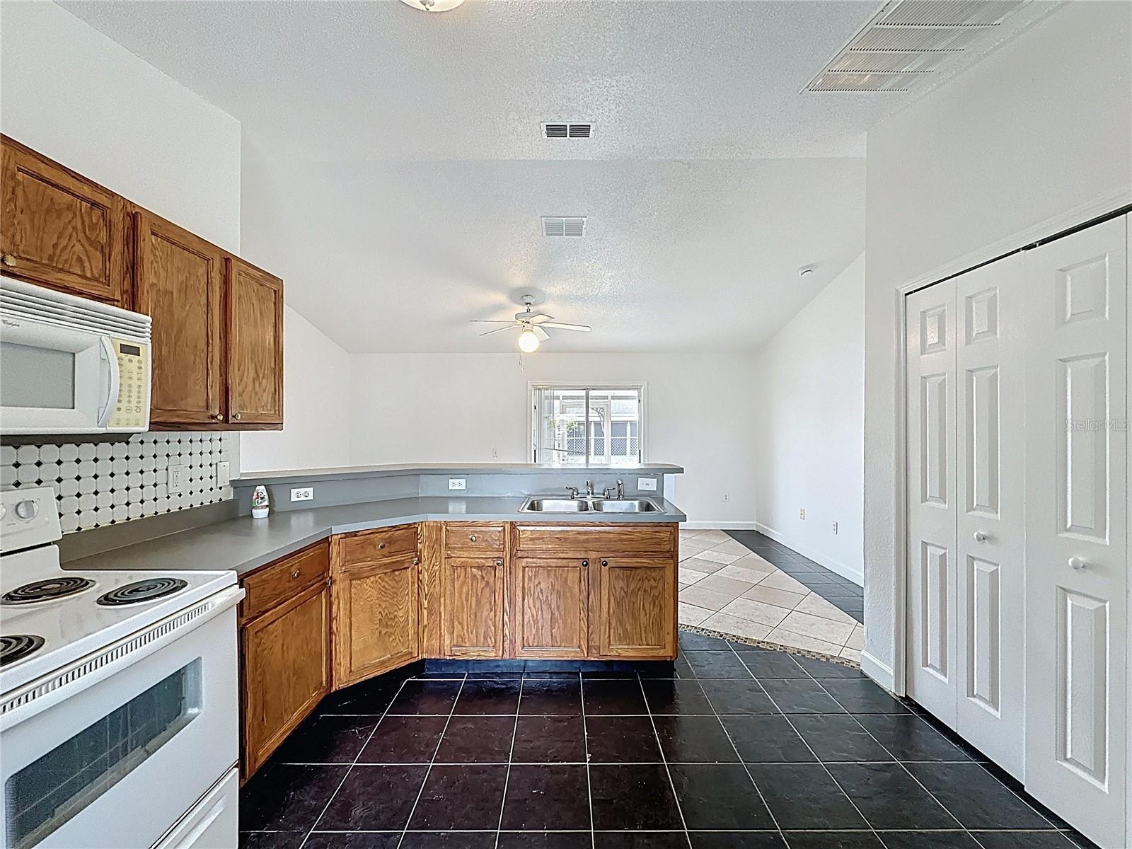 POINCIANA NBRHD 03 VILLAGE 03 - Residential