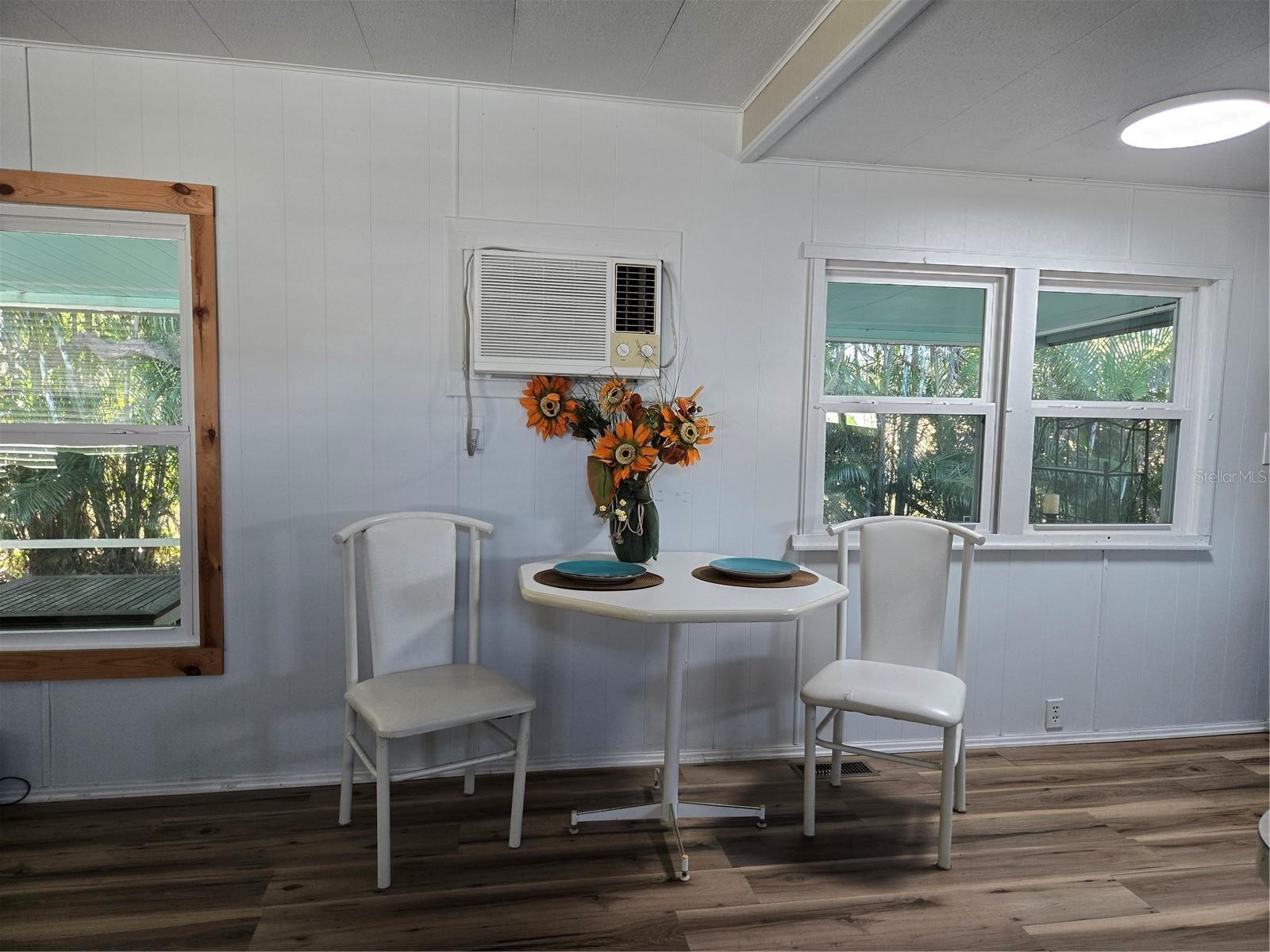 VENICE BY-WAY - Residential