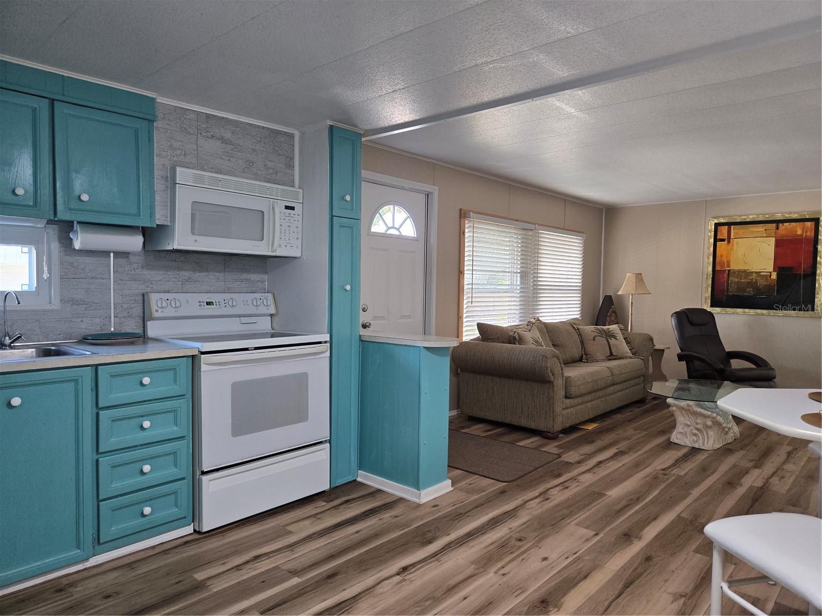 VENICE BY-WAY - Residential