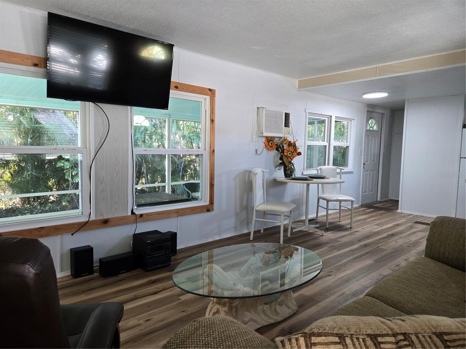 113 RAVENNA STREET N