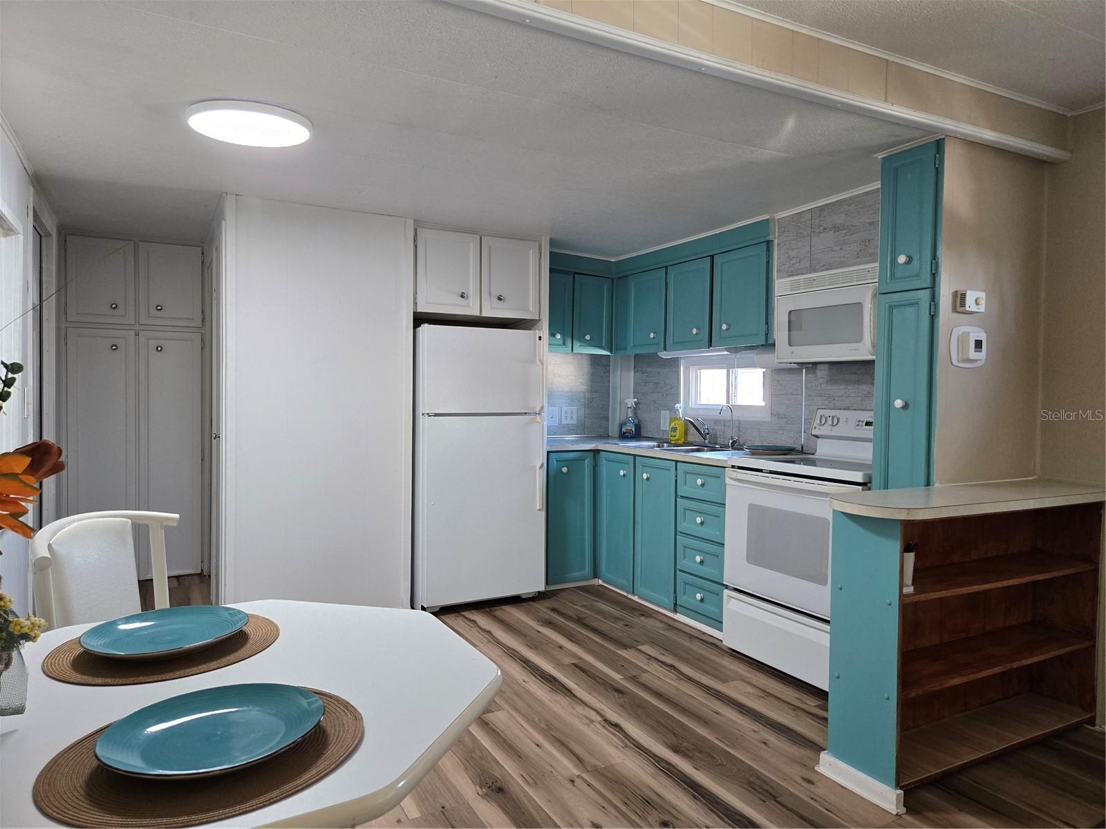 VENICE BY-WAY - Residential