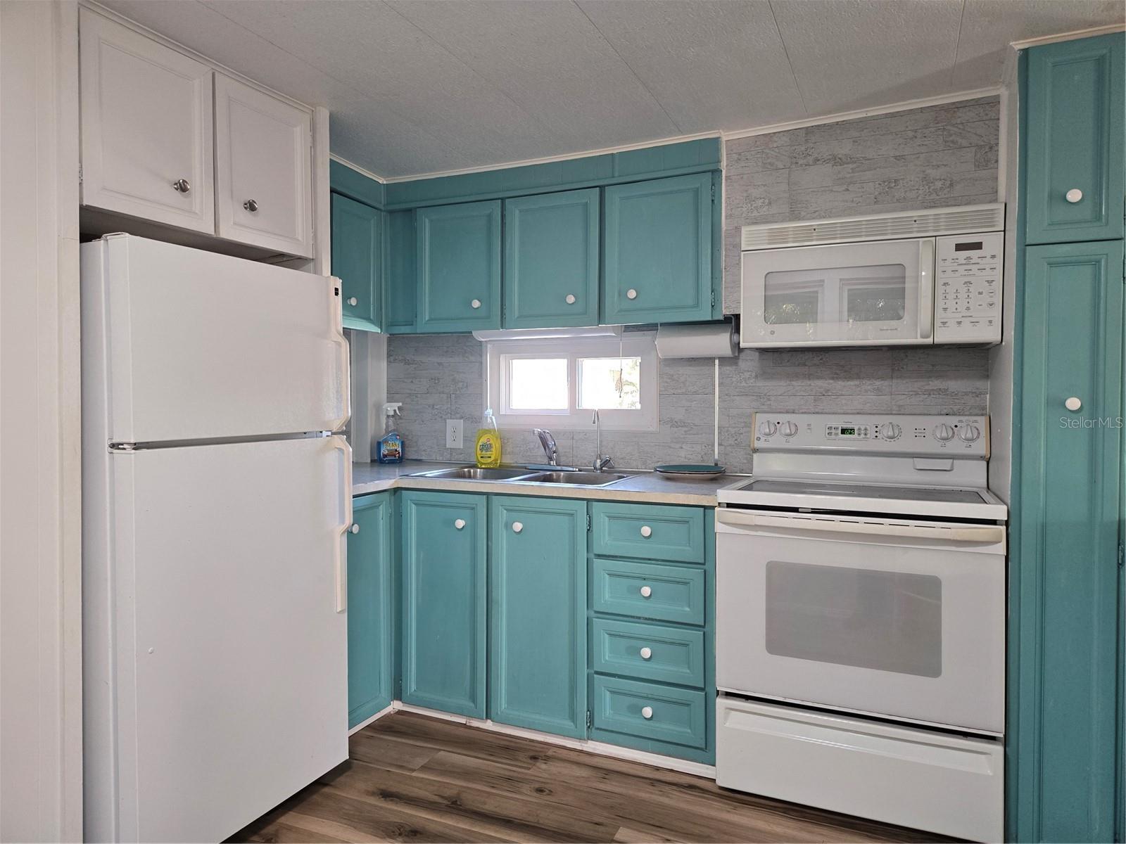 VENICE BY-WAY - Residential