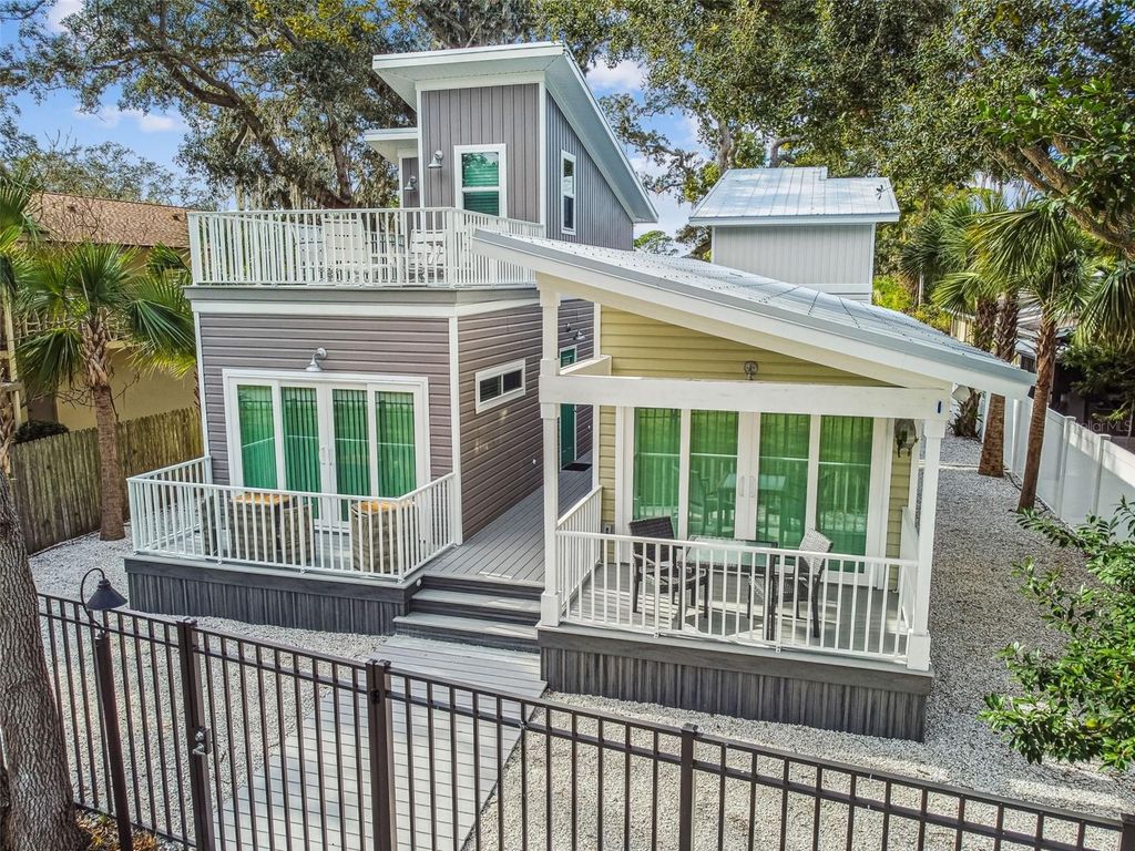 Photo of 1523 Bayshore Boulevard #3, Dunedin, FL 34698 (MLS # U8217308)