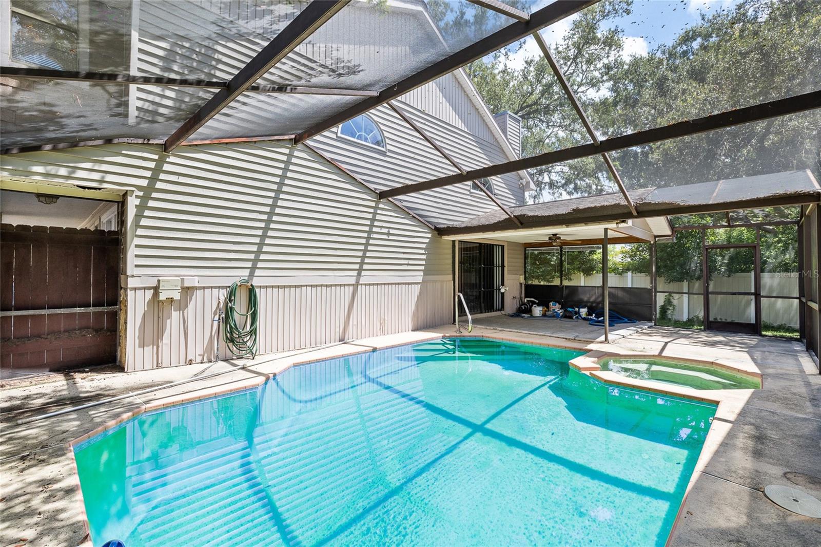 SHADOW OAKS SUB - Residential