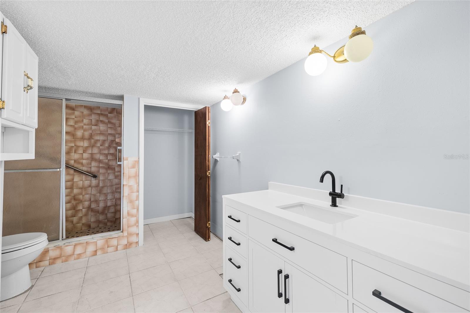 SHADOW OAKS SUB - Residential