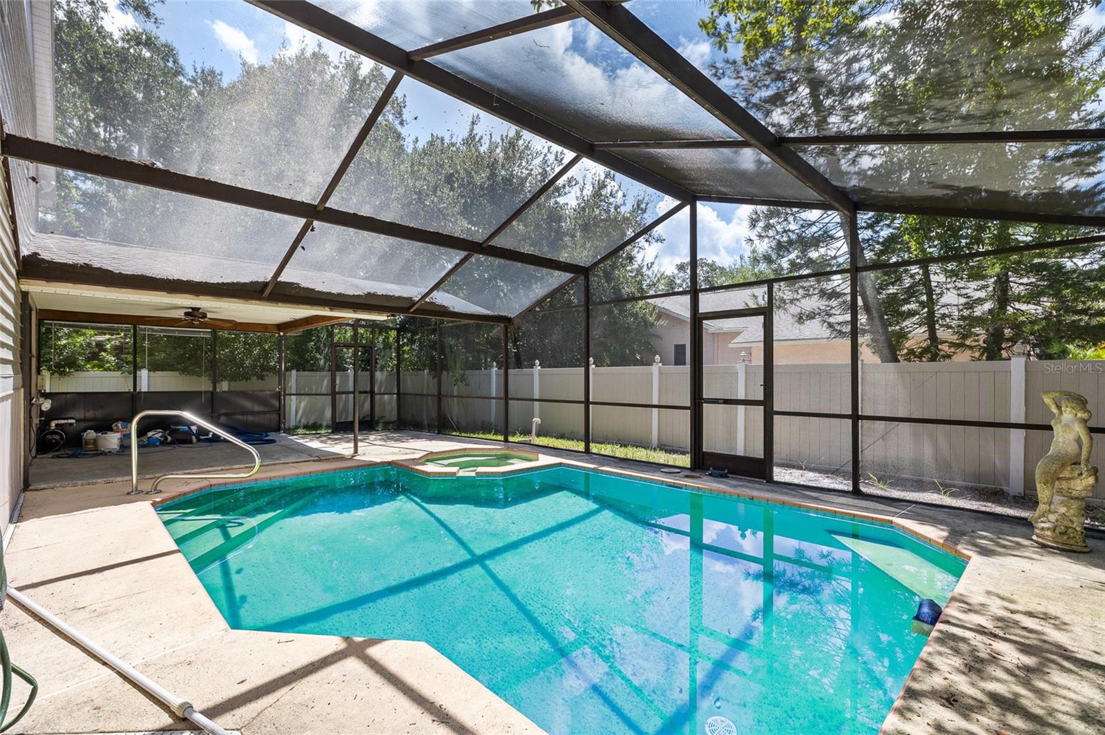 SHADOW OAKS SUB - Residential