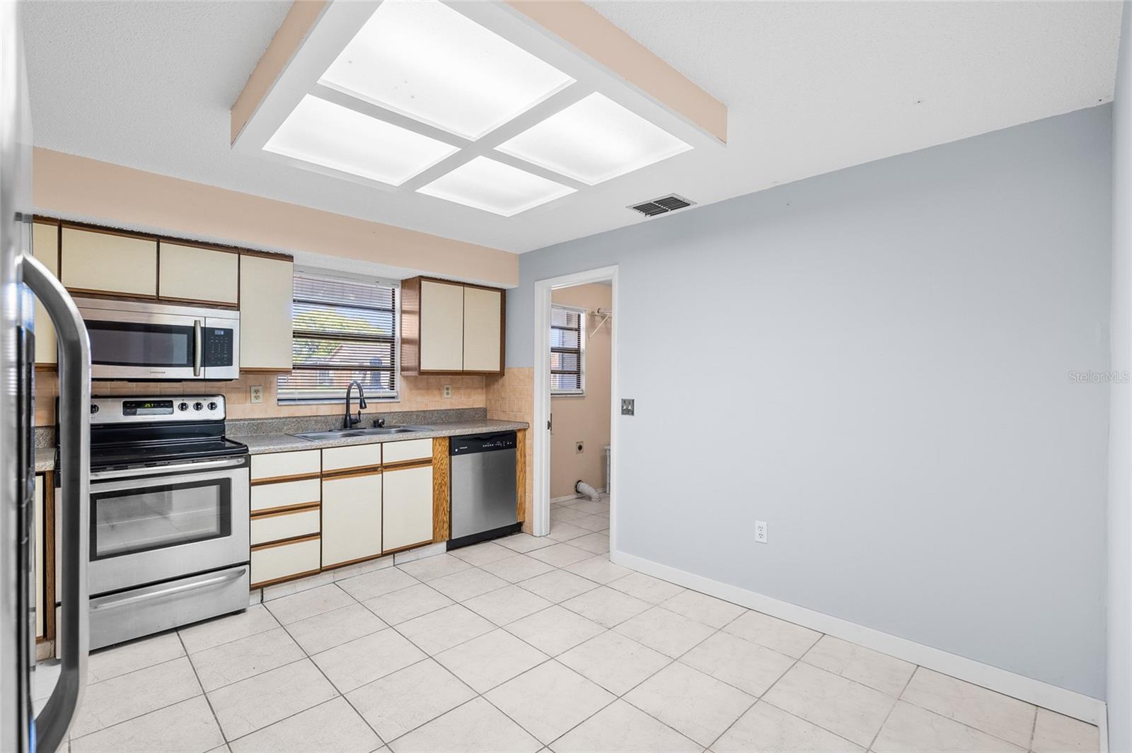 SHADOW OAKS SUB - Residential