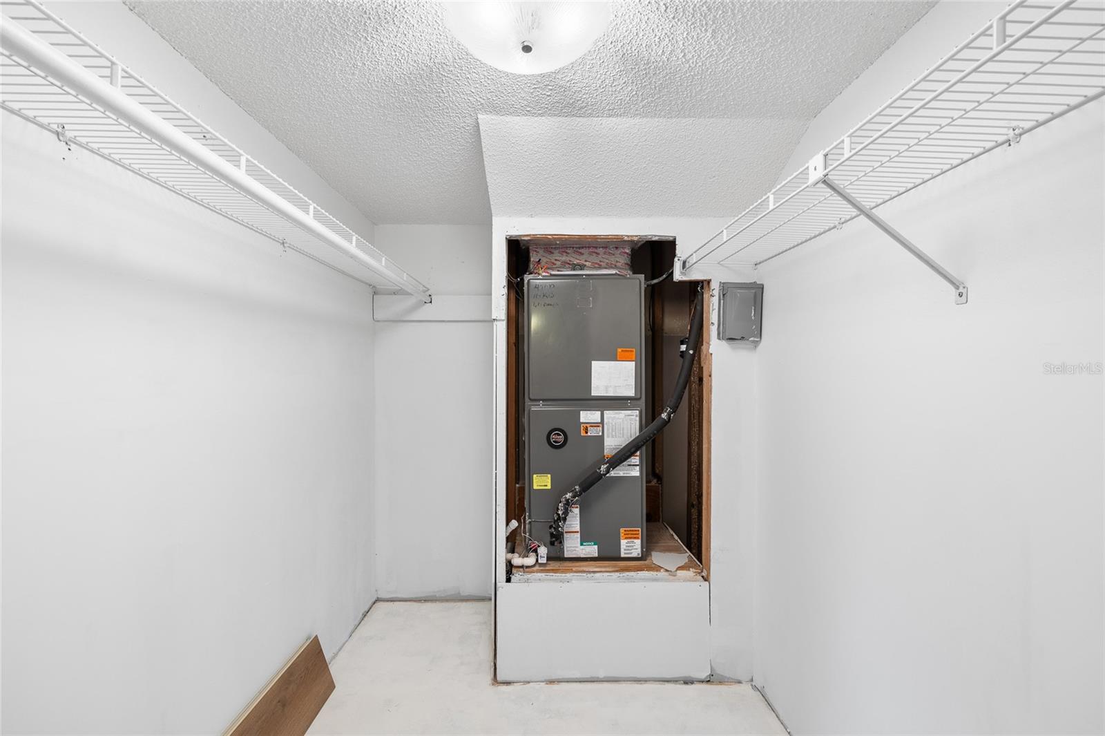 SHADOW OAKS SUB - Residential