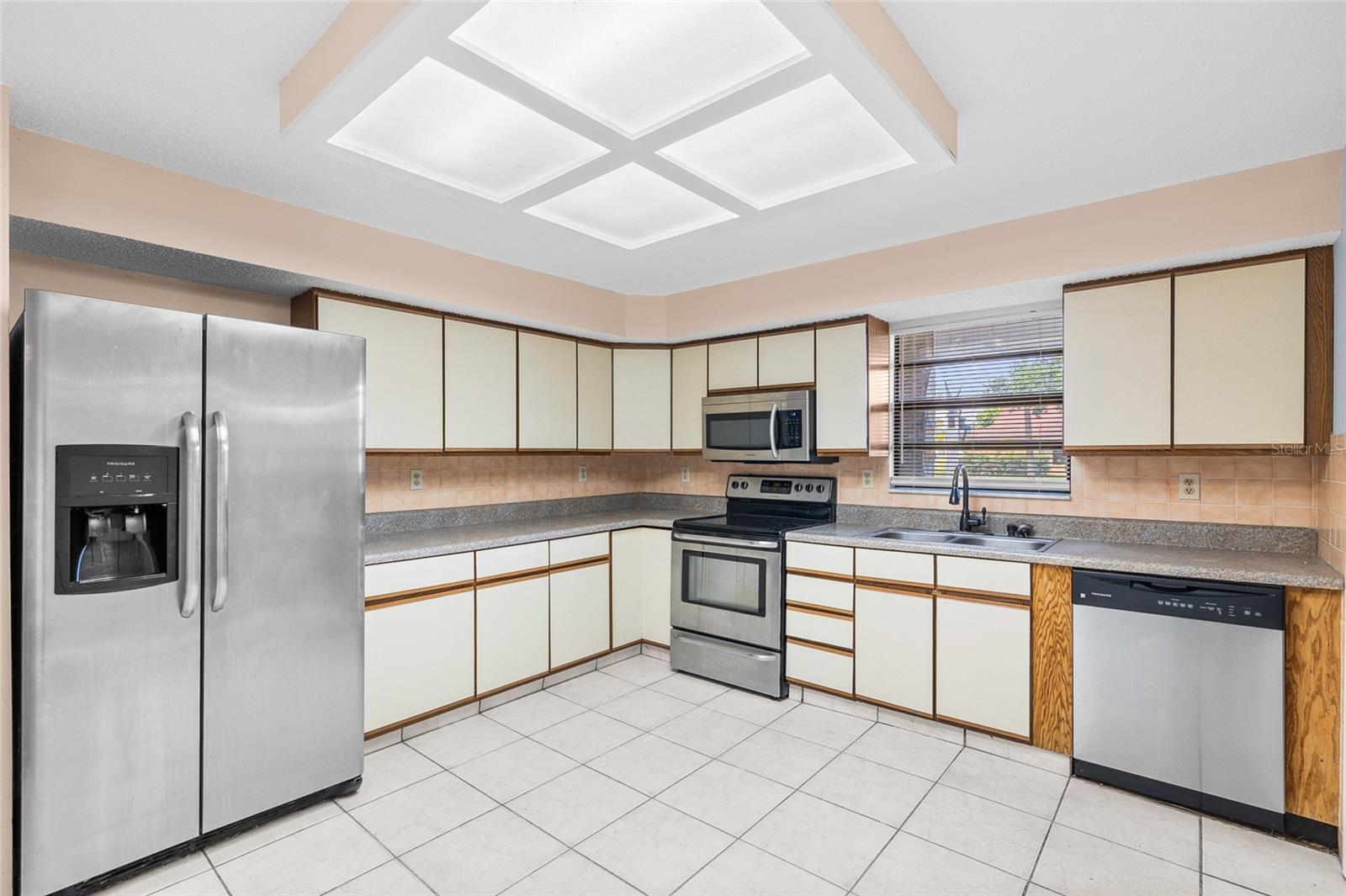 SHADOW OAKS SUB - Residential