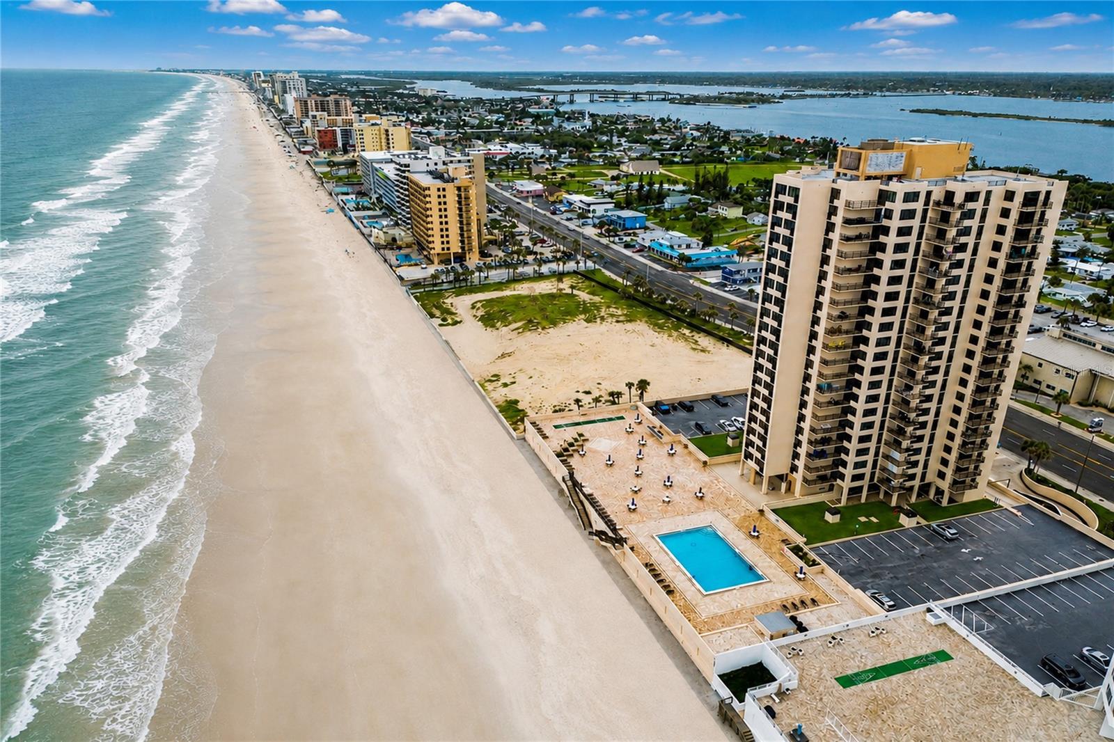 3051 S ATLANTIC AVENUE V060