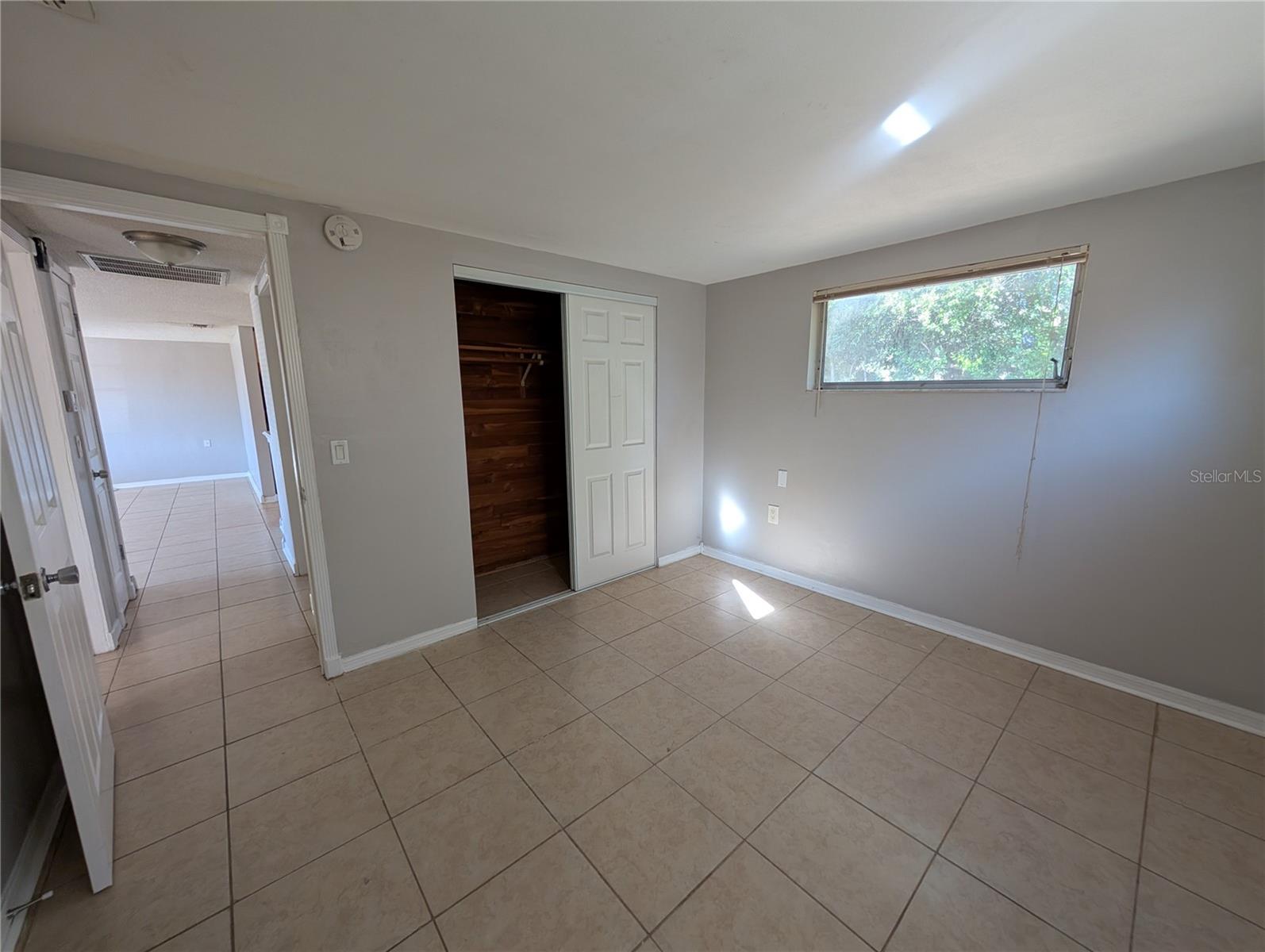 COLONIAL HILLS - Residential Lease