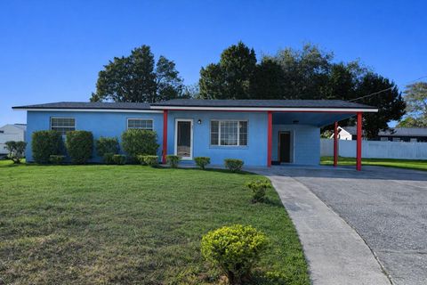 Photo of 926 Everett Street, Lake Alfred, FL 33850 (MLS # O6370821)