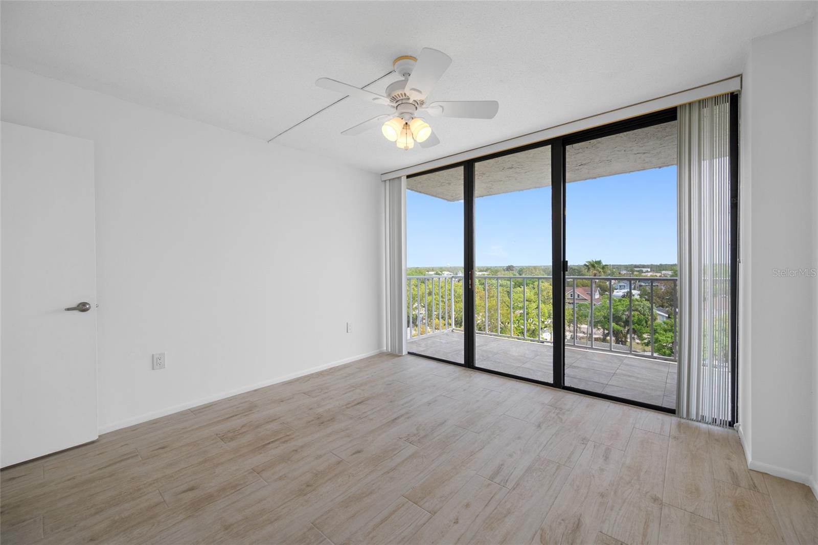 HARBOR BLUFFS WATERFRONT CONDO - Residential