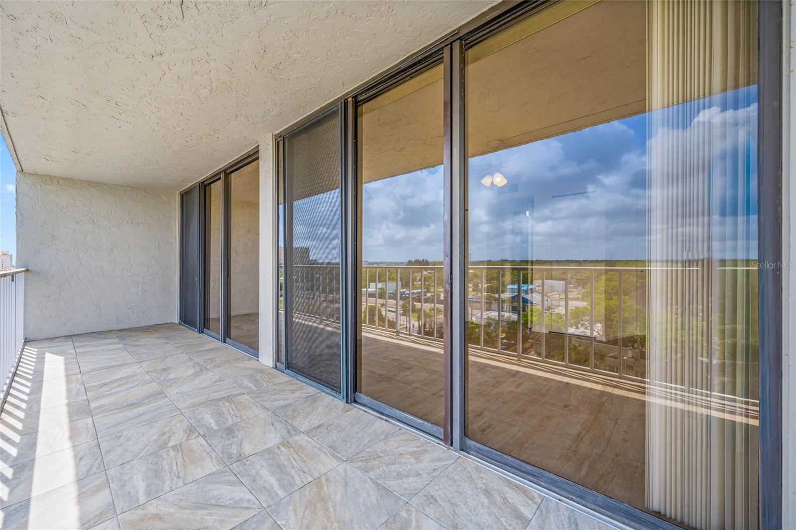 HARBOR BLUFFS WATERFRONT CONDO - Residential