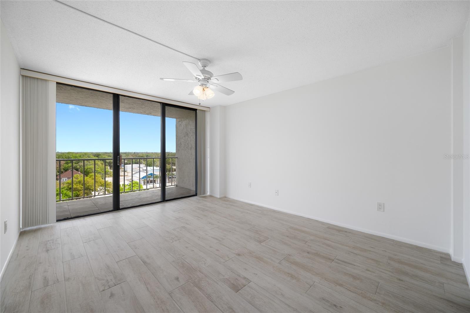 HARBOR BLUFFS WATERFRONT CONDO - Residential