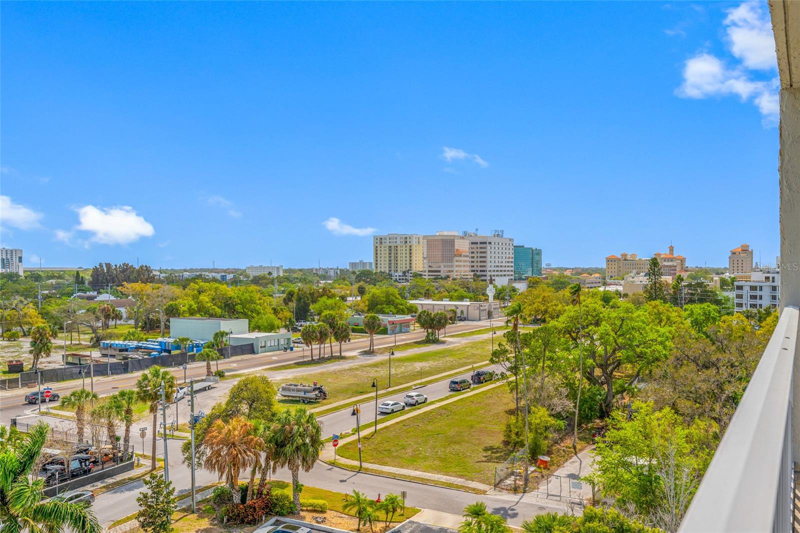 HARBOR BLUFFS WATERFRONT CONDO - Residential