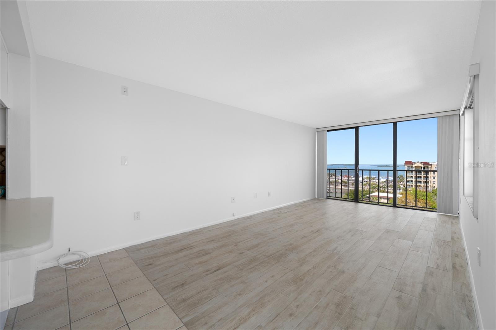 HARBOR BLUFFS WATERFRONT CONDO - Residential