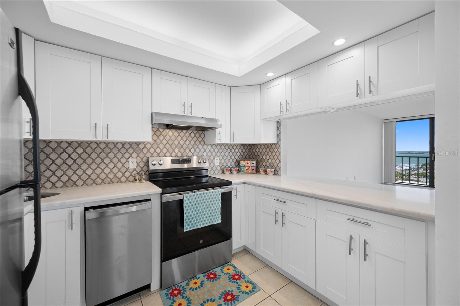 HARBOR BLUFFS WATERFRONT CONDO - Residential