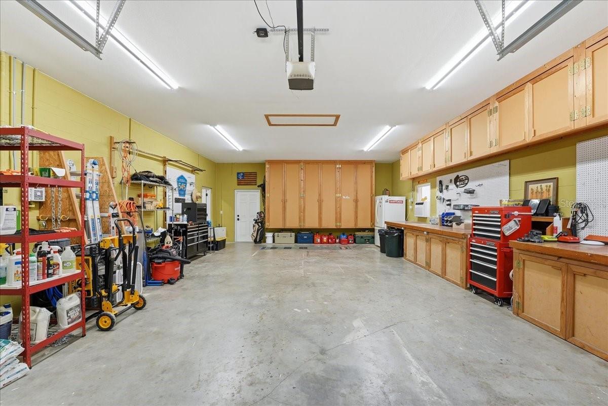 RUNNYMEDE OAKS UNREC - Residential