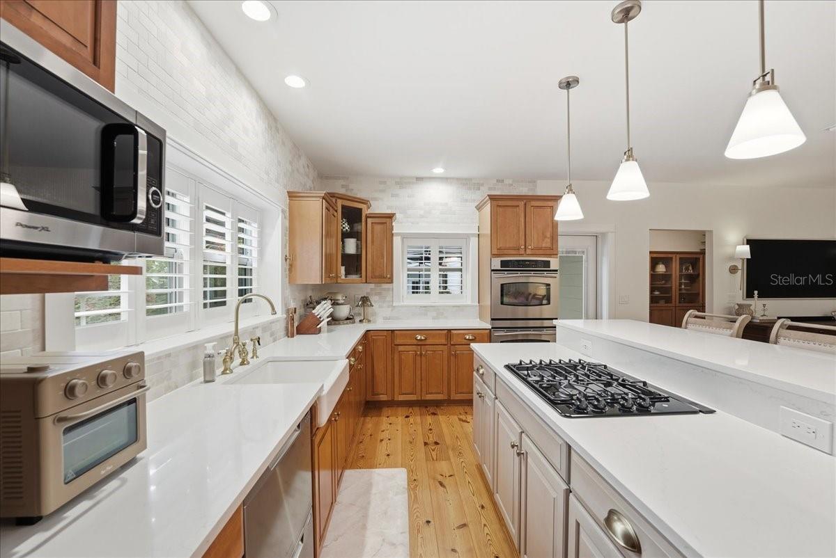 RUNNYMEDE OAKS UNREC - Residential