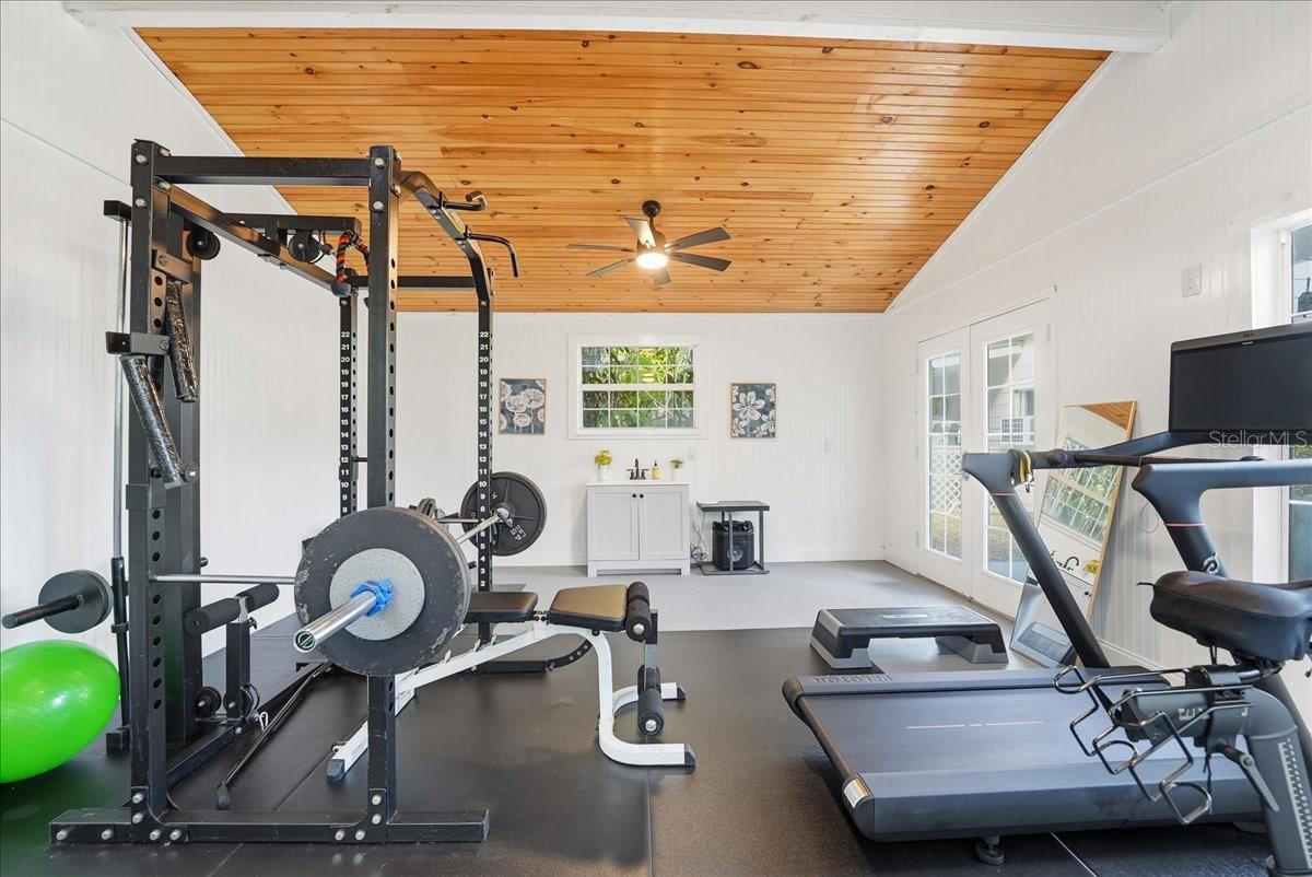 RUNNYMEDE OAKS UNREC - Residential