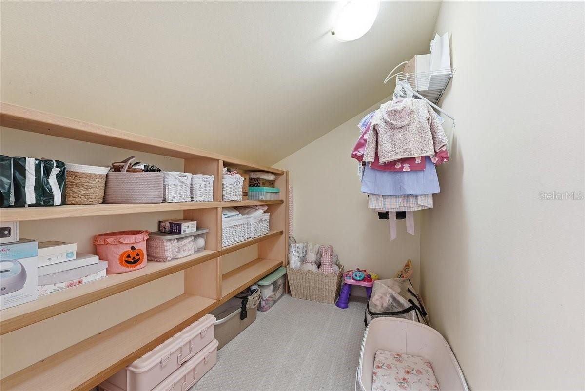 RUNNYMEDE OAKS UNREC - Residential