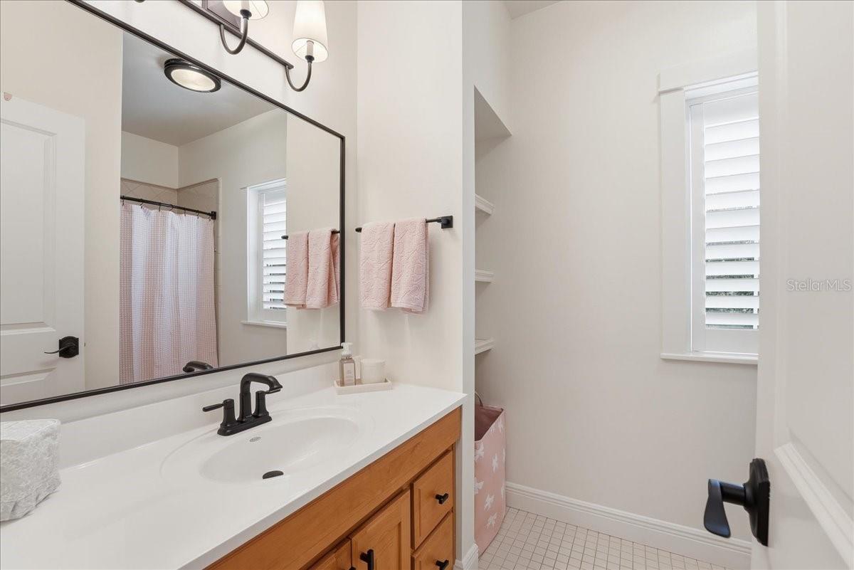 RUNNYMEDE OAKS UNREC - Residential