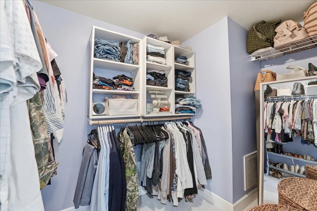 RUNNYMEDE OAKS UNREC - Residential