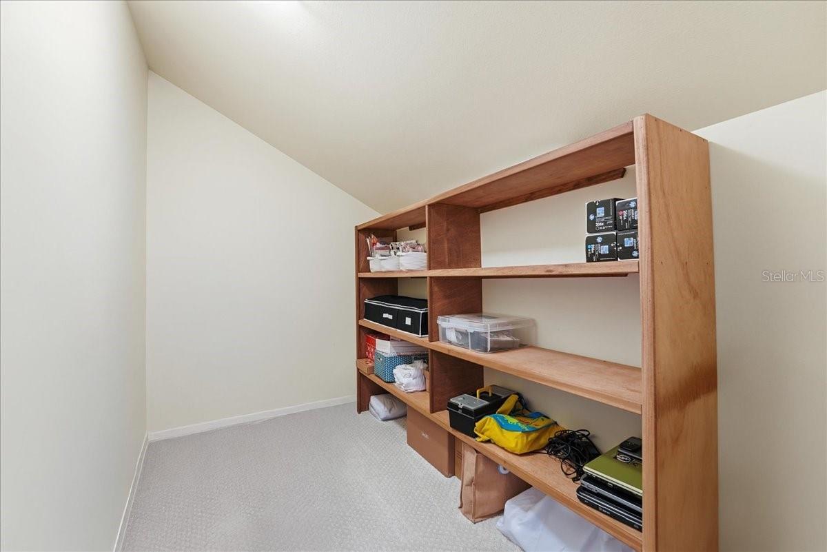 RUNNYMEDE OAKS UNREC - Residential