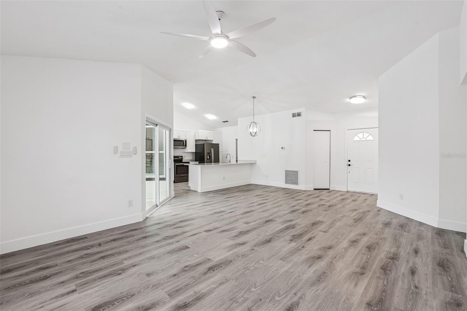 DELTONA LAKES UNIT 17 - Residential