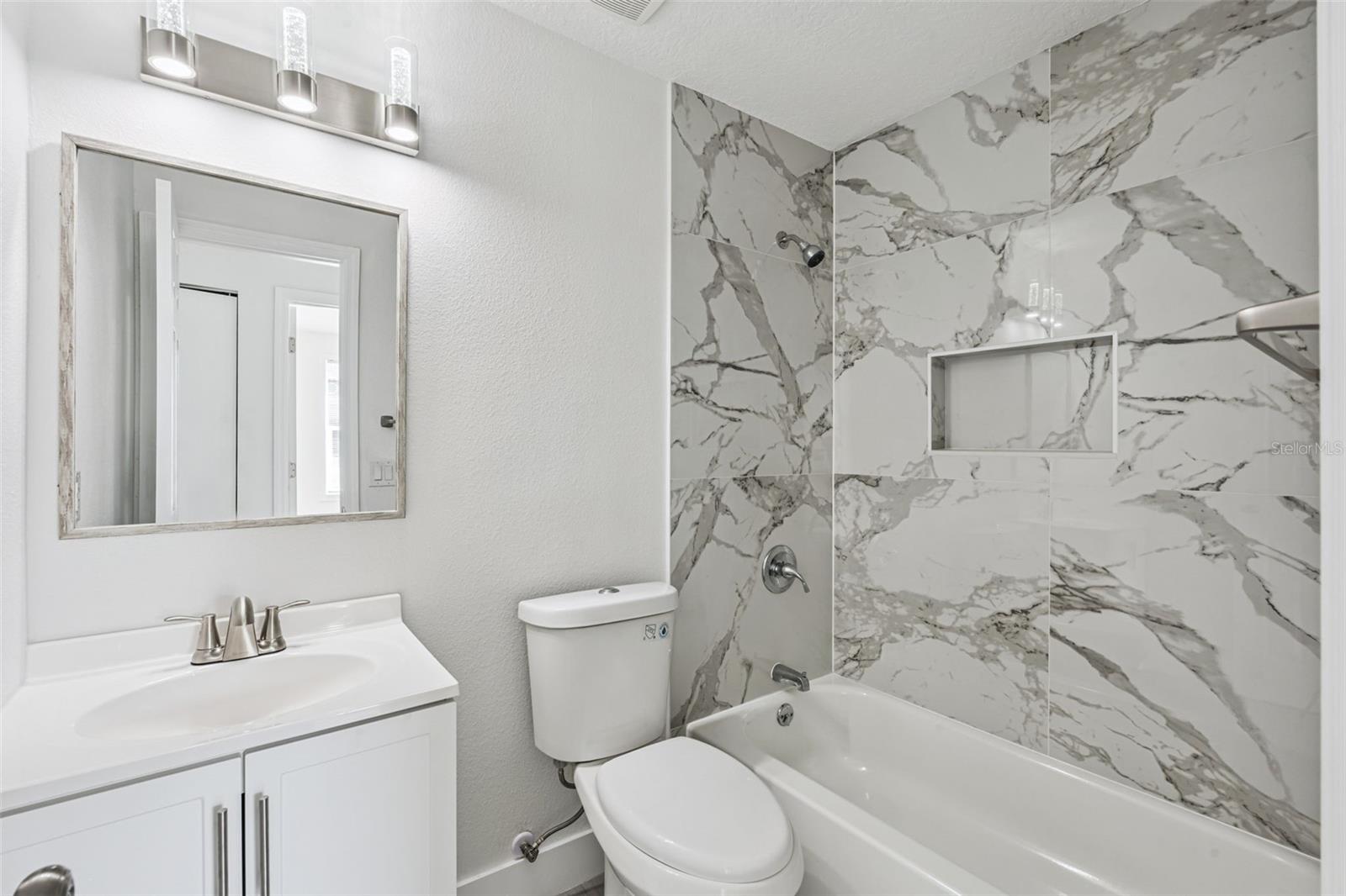 DELTONA LAKES UNIT 17 - Residential